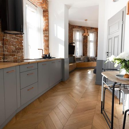 Central Apartamenty Jelenia Gora Bagian luar foto