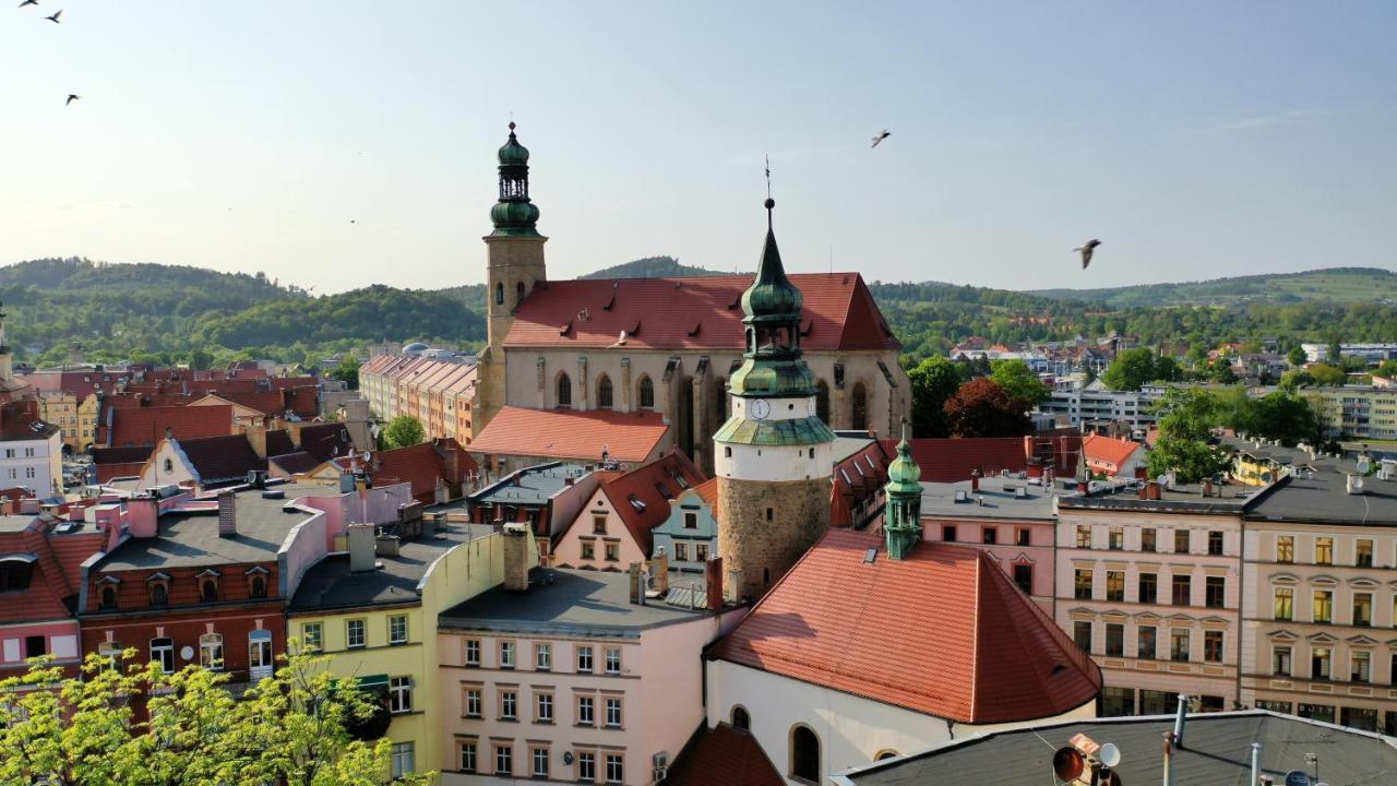 Central Apartamenty Jelenia Gora Bagian luar foto
