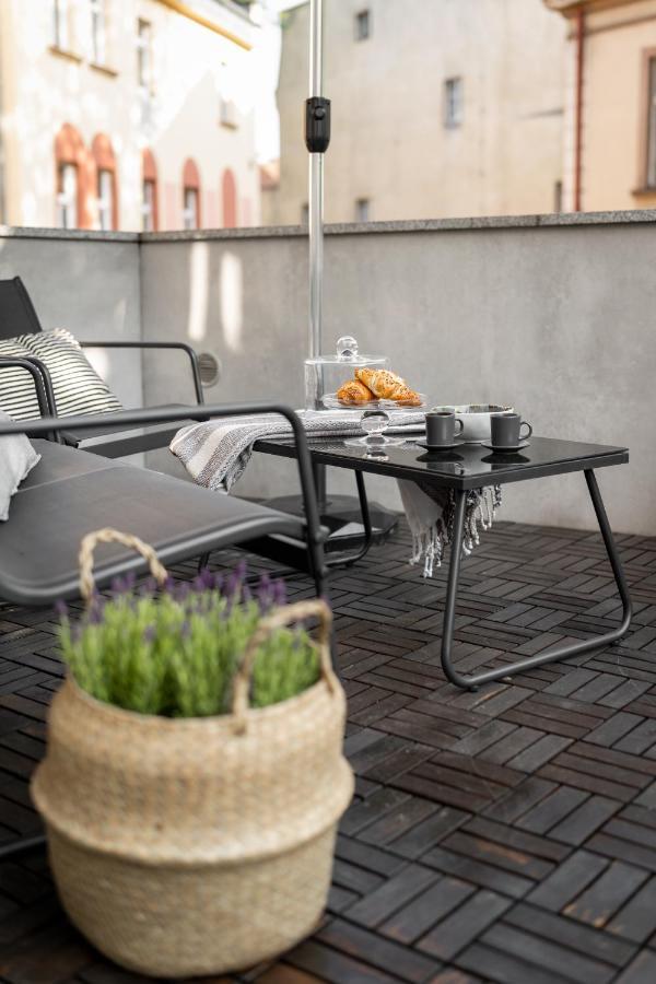 Central Apartamenty Jelenia Gora Bagian luar foto