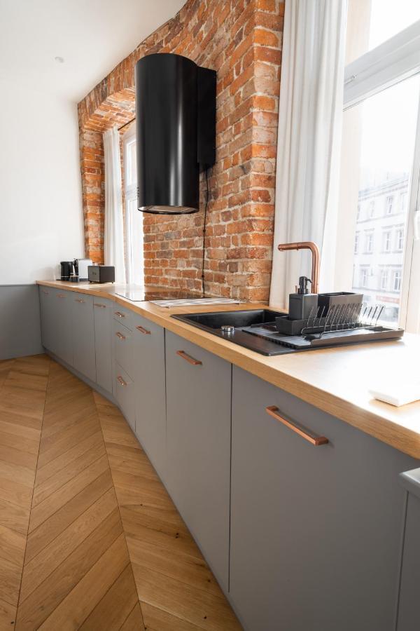 Central Apartamenty Jelenia Gora Bagian luar foto