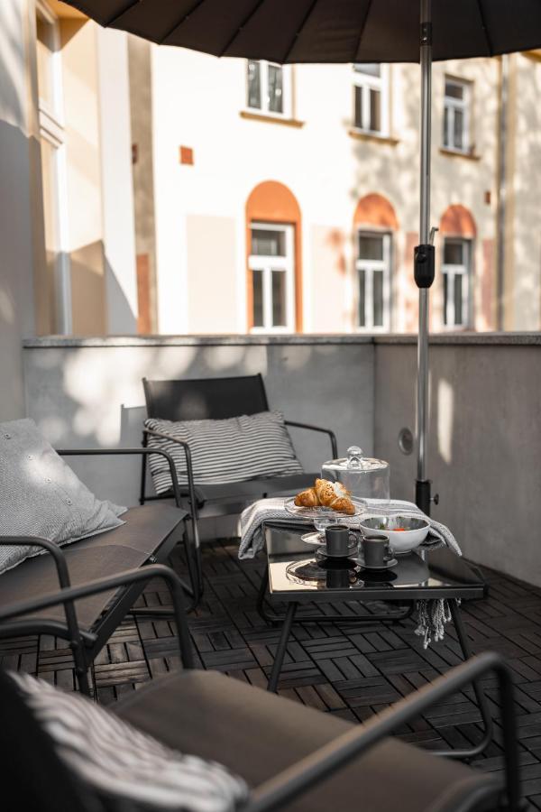 Central Apartamenty Jelenia Gora Bagian luar foto